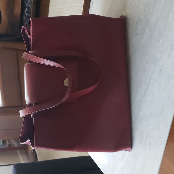 Burberry bag - Picture 1 of 13